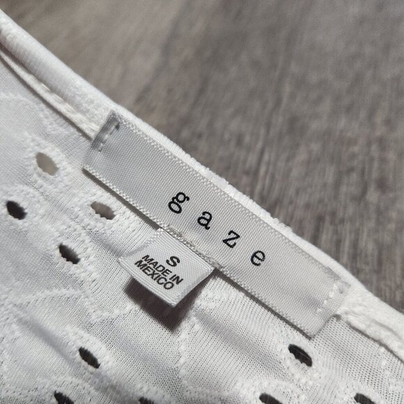 Gaze Apparel white eyelet babydoll top  ✦ white puffy-sleeved wrap top ✦ - Picture 7 of 12